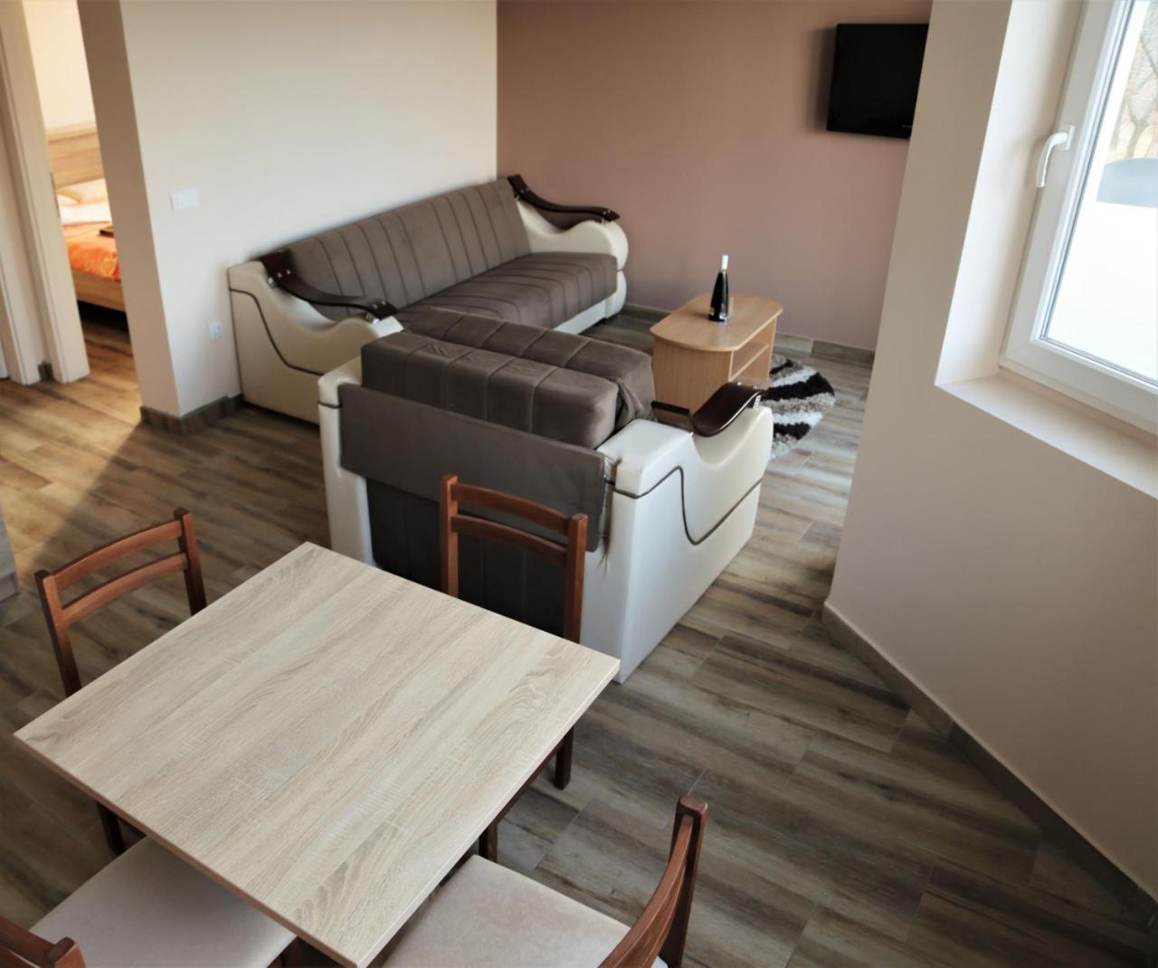 Fruskogorska Idila Apartmani Vrdnik Zewnętrze zdjęcie